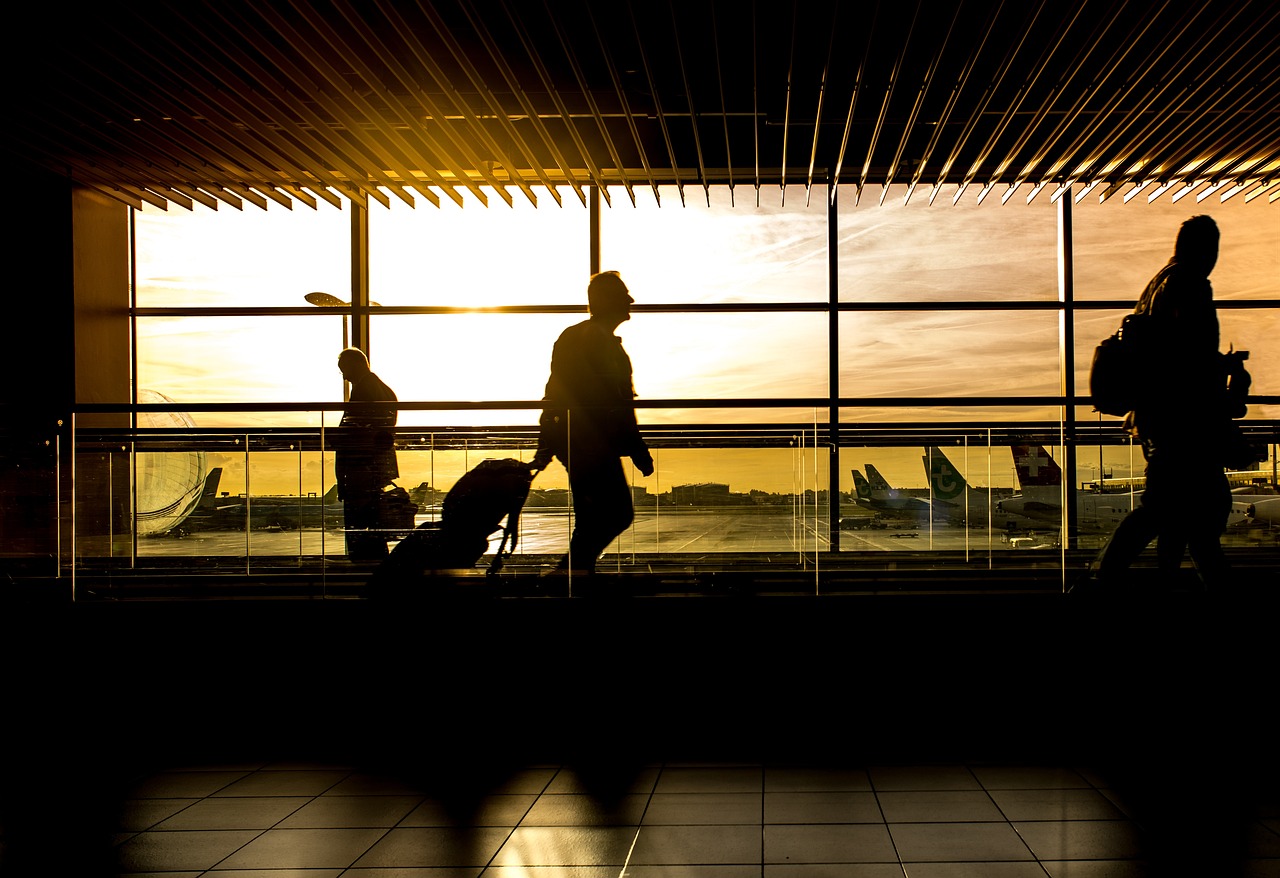 airport terminal man travel 1822133